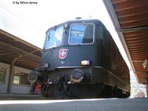 Re 4/4'' 11161 aus der Froschperspektive am 8.9.07 in G�schenen