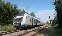 Ein gewöhnliches Streckenbild - 

... der Stuttgarter S-Bahn mit einem neueren Zug der Baureihe 430 kurz vor der Einfahrt in die Station Rommelshausen.

06.07.2023 (M)