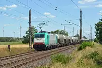 186 250 von Alpha Trains führte für ihren Mieter Transchem am 16.07.23 einen Silozug durch Wittenberg-Labetz Richtung Dessau.