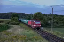 FWK/EBS 243 936 & 848 zogen am Morgen, des 05.08.2023 einen Getreidezug nach Mukran, kurz hinter Lietzow dem Ziel entgegen.
