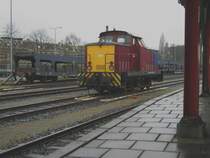 Leider sind die Tage der Nachtzüge mit PKW-Transport von Amsterdam über 's-Hertogenbosch (wo die PKWs und Motorfahrrader auf die Transportwagen gesetzt wurden) nach Italen und Österreich ganz vorbei. Am 4 März 2012 war damit Alles noch in Ordning mot EETC 504 in 's-Hertogenbosch. EETC war in die letzte jahren 2014-2015 für das Rangierwerk in 's-Hertogenbosch und der Lokstellung verantwordlich. Mit der Pleite von EETC am 1.April 2015 (leider keine Ente!) wurde das herrlichen Zeitalter der Nachtzüge und deren Rangierungen in 's-Hertogenbosch für immer Vergangenheit...