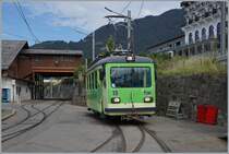 Der TPC BVB Be 2/3 N° 15 wird in Villars für den Rangierdienst genutzt. 
Das Bild entstand vom hier frei zu nutzenden Durchgangsweg zwischen Bahnhof und dem Quartier rechts im Bild.

19. August 2023
