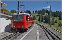 Für das 125 Jahre Jubiläum der Bex - Villars - Col-de-Bretaye Bahn (BVB) wurde der 1944 in Betrieb genommen Triebwagen BDeh 2/4 N° 25 in der ursprünglichen BVB Farbgebung lackiert. Der  Flèche  absolviert nun im Jubiläums-Sommer an einigen Tagen eine Hin- und Rückfahrt von Villars-sur-Ollon zum Col-de-Bretaye. Das Bild zeigt den BDeh 2/4 25 beim der Ankunft in  Col-de-Soud.

19. August 2023