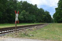 Blick auf den ehemaligen Haltepunkt Harlingen. Aktuell werden dort die Schwellen erneuert da fast auf der gesamten Strecke die bröckeligen Betonschwellen verbaut wurden.

Harlingen 15.08.2023