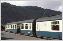 Triebzug von BR in Blaenau Festiniog. Im Hintergrund sind die riesigen Halden des �rtlichen Bergbaus zu sehen. (Archiv 04/80)