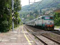 E 646 200 f�hrt am 14.8.2007 mit dem R 2146 am Haken auf dem Weg nach Domodossola durch Baveno