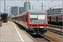 Der saubere M�hldorfer 628 628/928 628 und ein weiterer 628er fahren als RB 27043 von M�nchen Hauptbahnhof nach M�hldorf (Oberbay). Hier bei der Ausfahrt aus M�nchen Ost am 01.07.07
