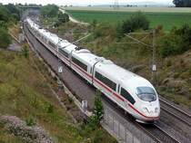 ICE 3 auf der SFS Mannheim-Stuttgart, kurz vor Stuttgart Zuffenhausen. 03.07.2004