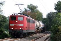 DB Railion Logistics 151 151-8 mit gemischtem G�terzug in Castrop-Rauxel am Bahn�bergang Becklem am 15.09.2007.