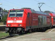 146 229 f�hrt mit einem IRE Richtung Konstanz aus dem Bahnhof Offenburg ab. (25.08.2007) Die 146 229 ist dieselbe Lokomotive wie sie auch im MSTS 'Schwarzwaldbahn' zu fahren ist...