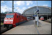 IC 2116 Kommend Von Stuttgart-Hbf F�hrt Aus Dem Bahnhof Hamburg-Hbf Ziel Ist Ostseebad Binz 16.09.07