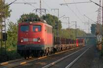 Elok der DB 140 637-0 mit G�terzug in Recklinghausen am Bahn�bergang B�rster Weg am fr�hen Abend des 16.09.2007.