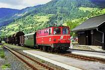 2095 014 f�hrt mit ihrem G�terzug in den Bahnhof Uttendorf-Stubachtal ein (8. September 1992).