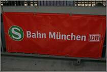 Der neue Schriftzug der S-Bahn M�nchen. Hier auf einer Flagge. (01.07.07)