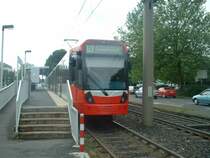 SWB Wagen 0368 steht hier abfahrtbereit Richtung Bonn Hbf an der Ollenhauerstr.
