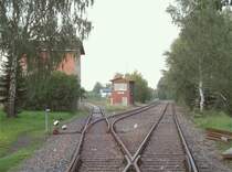 Das Verbindungsgleis zwischen der ehemaligen Scheibenberg des Zw�nitzer Bahnhofs und der Chemnitzer Seite, Heute dient es nur noch der Zufuhr von Trafos zum Umspannwerkes K�hnheide, 13.09.07