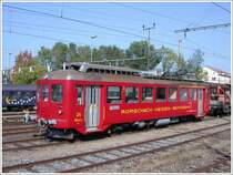 ABDeh 2/4 24 ist vor der Wagenremise in Rorschach Bergstation abgestellt. Hier beginnt der Zahnstangenabschnitt nach Heiden.
(24.09.2007)