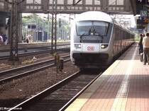 IC f�hrt in Kassel-Wilhelmsh�he ein.