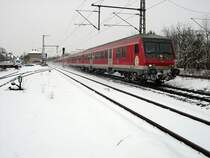 Remsbahn 2005 - Als RE 19439 ist am 19.02.2005 im, f�r nordw�rttembergische Verh�ltnisse, tiefstem Winter, dieser Zug bei Endersbach auf der Remsbahn unterwegs nach Aalen. Aufnahmeort: Endersbach, sprich direkt vor meiner Haust�r.