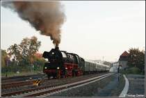 Elstertalexpress 2007: 41 1144 dr�ckt am Morgen des 23.09.07 ihren Zug zur�ck an den Bahnsteig in Gera Hbf.