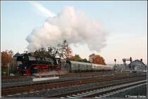 Elstertalexpress 2007: 41 1144 legt am 23.09.07 in Gera Hbf eine Art Scheinanfahrt hin, aber nur um mit dem Zug bis vor die Weiche zu fahren, um ihn anschlie�end zur�ck an den vorgesehenen Bahnsteig f�r die planm��ige Abfahrt zu schieben.