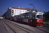 Wien
Stra�enbahn Linie 21 an der Endhaltestelle Praterkai.