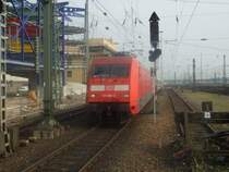 BR 101 bei der Einfahrt in Mannheim Hbf.