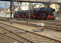 Die 01 202 und die 01 1066 stehen faul unter der Br�cke herum. (Erstfeld am 08.09.2007)