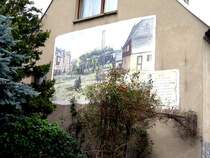 Die Thumer Einwohner haben ihre schon lange aus dem Stadtbild verschwundene Schmalspurbahn wahrscheinlich ins Herz geschlossen, 07.09.07 Das Bild zeigt die Br�cke �ber die F�rbergasse. Zum Vergleich die Rester von heute, Bild 135951