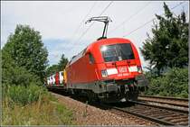 Mit Mercedes Sprinter nach Italien: 9180 6 182 025-7-D-DB bringt bei ca. 30 Grad Hitze einen Flachwagenzug, beladen mit Mercedes Sprinter nach Italien und brachte eine angenehme K�hle mit.... ;-)