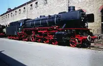 Die 1939 von Borsig gelieferte 41 241 (nach Umbau auf Ölhauptfeuerung nach 1968 umgezeichnet in 042 241) war am 08.07.1984 in der Awst. Offenburg anläßlich des 75-jährigen Jubiläums des Ausbesserungwserks Offenburg ausgestellt.