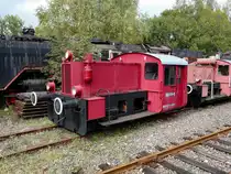 310 131 inzwischen in rot - eine Farbe, die diese Kleinlok in seiner aktiven Zeit bei DR nie getragen hat - am 25.09.2010 im Dampflokmuseum Hermeskeil (Sammlung Falz)