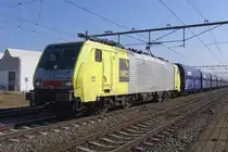 RFO 189 205 zieht ein Kohlezug durch Blerick am 5 März 2022.  Das Bild wurde vom offenbarer Weg gemacht.