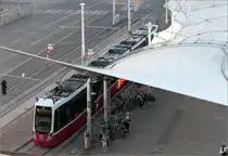 Auf Bahnfoto-Tour durch Wien - eine Chronologie (Di. 04. Feb. 15:41)

Flexity Wien 317 an der Ankunftsposition am Zeltdach der Haltestelle Burggasse-Stadthalle. Nur ein kleiner Teil der Bahn wird noch von der Sonne erreicht.

04.02.2025 (M)

