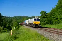 077 014 ECR/DB Cargo mit einem gemischten Güterzug bei Vorra Richtung Nürnberg Rbf, 14.06.2021