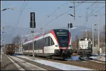 Pause für den Güterzug am 21. Februar 2025 . In Frauental wird die Bedienfahrt durch den regelverkehr unterbrochen. 