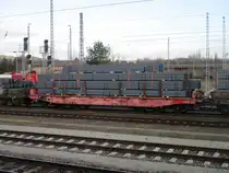 Ein beladener Samms,am 01.Februar 2025,im Bahnhof Saalfeld.