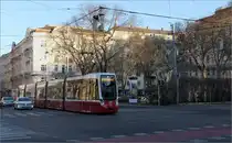 Auf Bahnfoto-Tour durch Wien - eine Chronologie (Di. 04. Feb. 15:49)

Flexity Wien (Type D) 353 auf der Linie 49 nach Hütteldorf kommt im Bereich des Urban-Loritz-Platzes aus der Westbahnstraße und wird gleich in die dortige Haltestelle einfahren.

04.02.2025 (M)