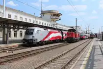 Anlässlich der FIS Alpine WM in Schladming 2013 gestaltete die ÖBB den Railjet 49 als  Längste Flagge Österreichs 
Am 26.7.2013 steht die Garnitur, noch  verkehrt  mit dem Triebfahrzeug Richtung Wien, in Graz Hbf unter dem ehemaligen Stellwerk und wartet auf die Abfahrt.
