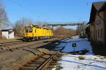 Turmwagen der Sprava elezniční bei der Durchfahrt in Nebanice. Aufgenommen am 18.02.2025.

