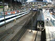 Dnische Zeit in Hamburg. 2  Gumminasen  IC 3 stehen im HBF. Links 5077 fhrt gleich Richtung Heimat, whrend 5092 ins BW Hbf fahren wird.
Juni 2004