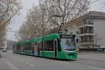 Be 6/8 Combino 326, auf der Linie 8, fährt am 22.11.2025 zur Haltestelle ZOO Bachletten. Aufnahme Basel.