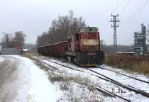 742 151-4 zu sehen am 25.11.25 mit einer Übergabe in Dolní Rychnov.
