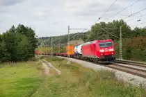 185 183 DB Cargo mit einem Containerzug bei Lehrberg Richtung Ansbach, 21.09.2021