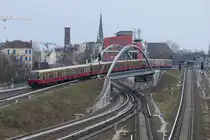 480 xxx der S-Bahn Berlin mit der S3 Richtung Spandau, hier während der Einfahrt in Berlin Ostkreuz im März 2024. 