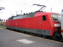 120 101-1 an einem IC Ersatzzug im Leipziger Hbf