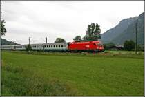 Verfolgste mich?;-) Erst vor zwei Tagen am 04.07.07 in Kufstein mit dem OEC 662 erwischt (ID140276), ist 1016 042 am 06.07.07 mit dem EC 85  MICHELANGELO , von M�nchen �ber Fortezza/Franzensfeste und  Verona Porta Nuova nach Roma Termini, untergwes.