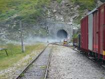 Noch 20 min. nachdem der Dampfzug aus dem Tunnel gekommen ist kam dampf heraus