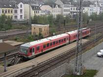 Ein 628 / 928 steht am Sackgleis in Trier Hbf und wird sp�ter wieder als RegionalZug nach Luxemburg eingesetzt! Das Bild wurde von einem Parkhaus in Trier gemacht!!! 12.10.07