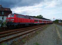 218 256 von Hannover nach Bad Harzburg f�hrt in den Bahnhof Goslar ein  (27.8.2007) (�berarbeitet)